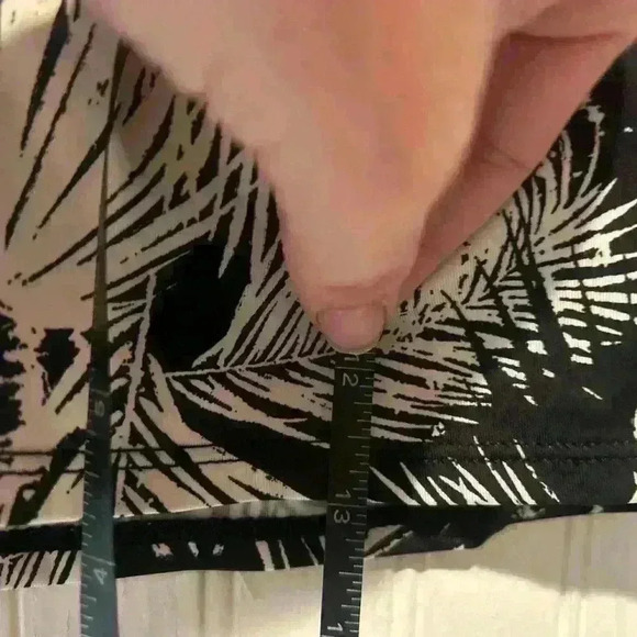 Garnet hill palm frond swim skirt Sz.18 GUC beach , resort wear, vacation - Picture 4 of 5